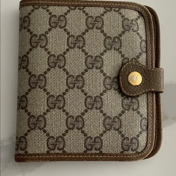 VINTAGE GUCCI Credit Card Holder! - Picture 1 of 9